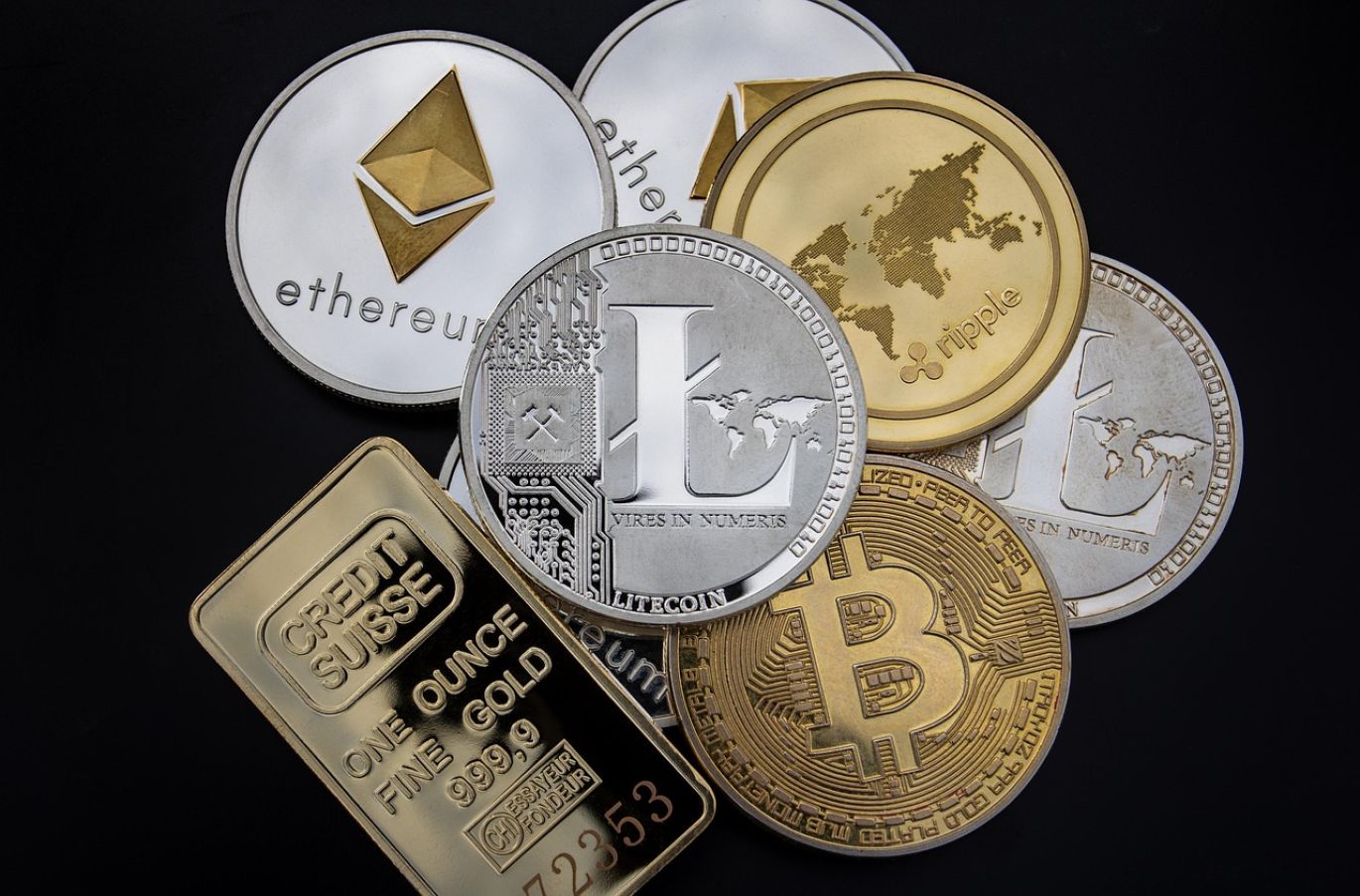 Gold bars representing Bullion Online trading opportunities with Maiyam Group