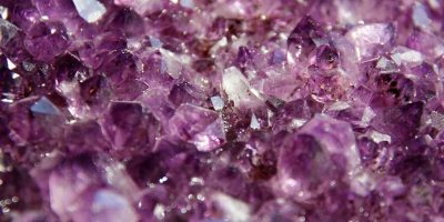 White crystalline Indium Chloride, a vital compound for electronics and industry