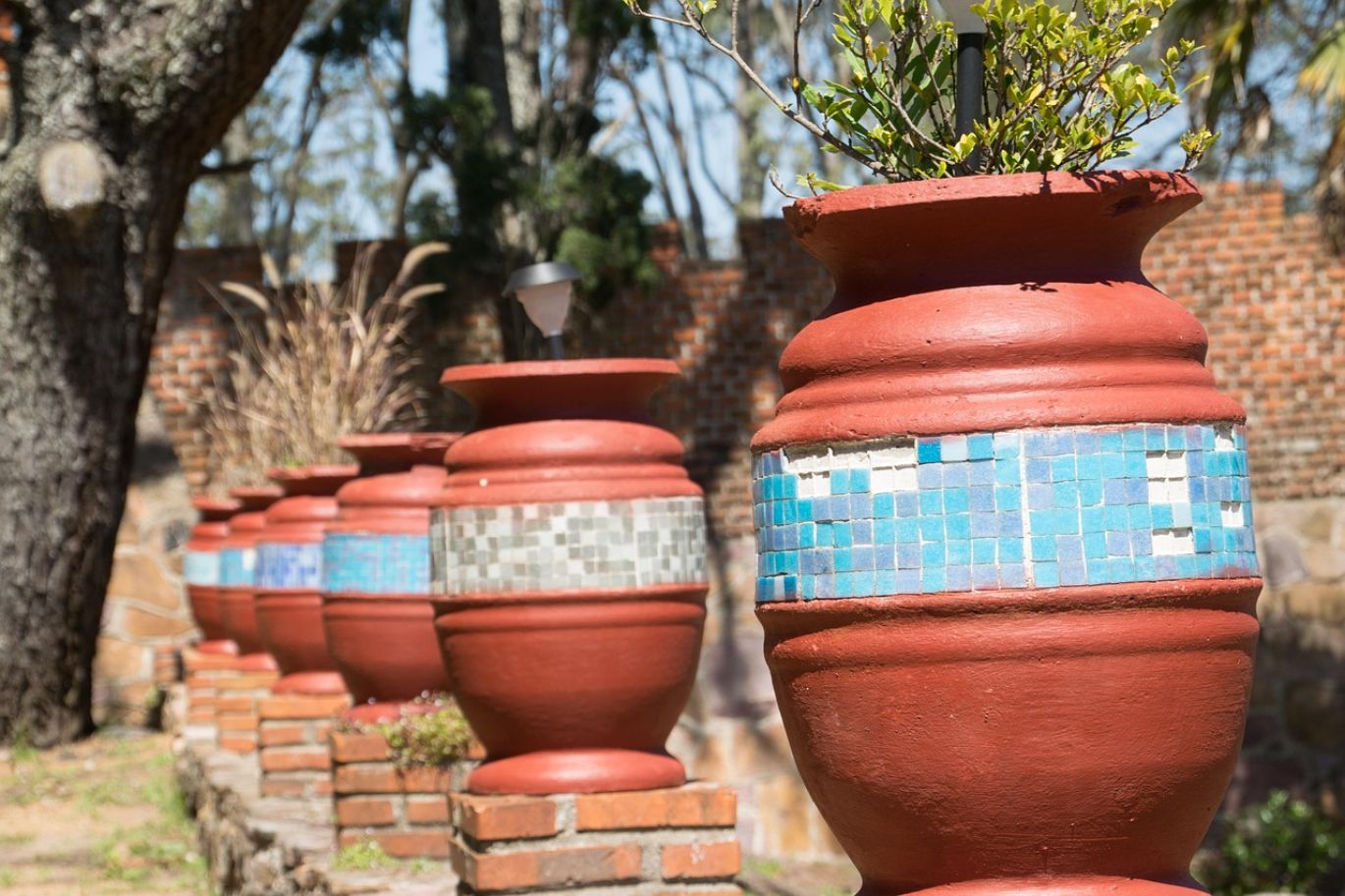 Close-up of high-quality organophilic clay powder, showcasing its fine texture as a key ingredient for industrial