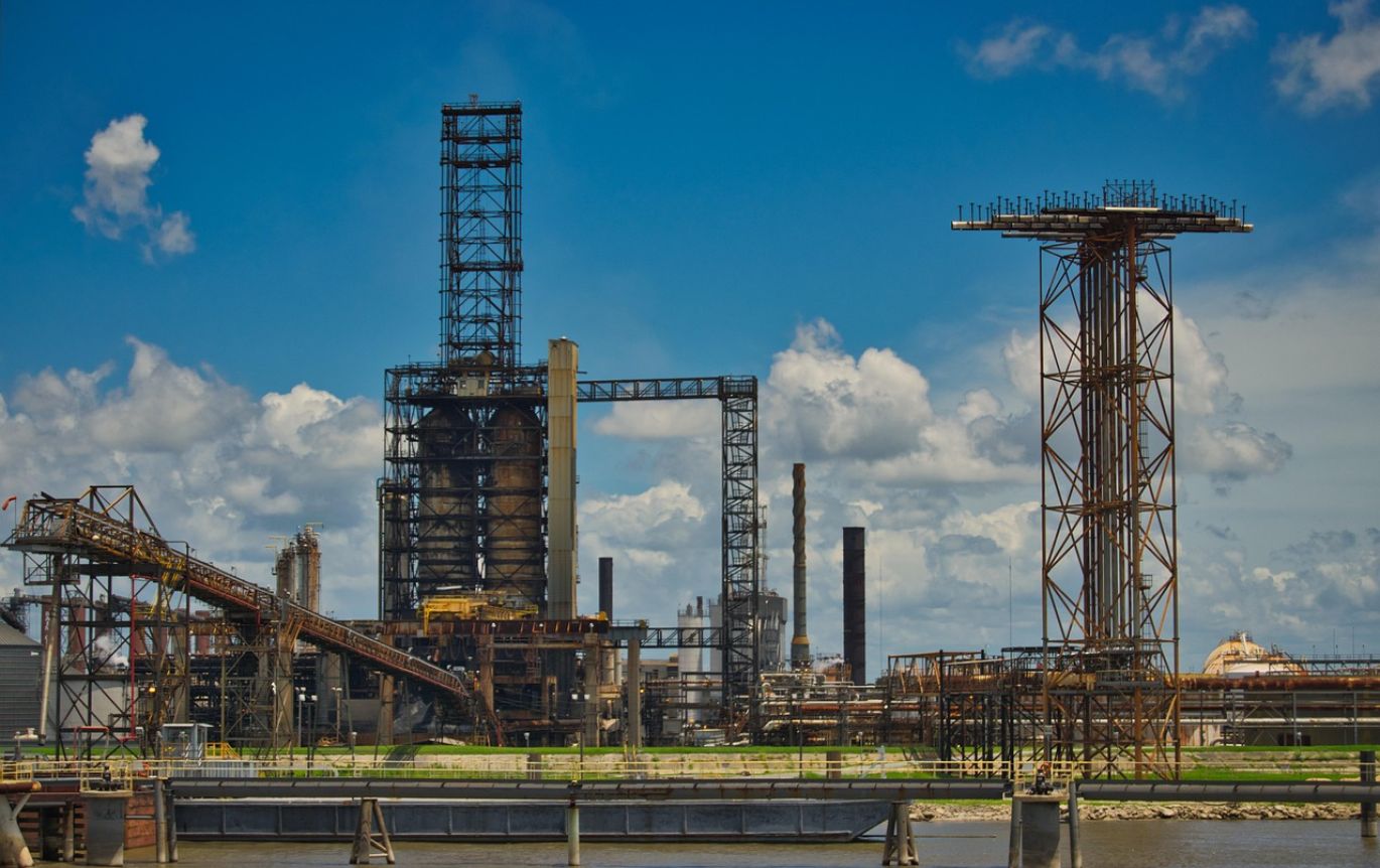 High-quality Zirconium Silicate for industrial applications, supplied by Maiyam Group.